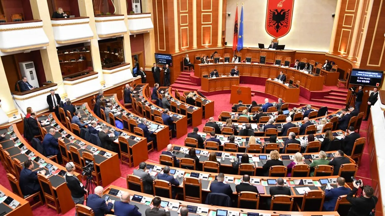 Albanski parlament usvojio rezoluciju o procesu članstva zemlje u EU