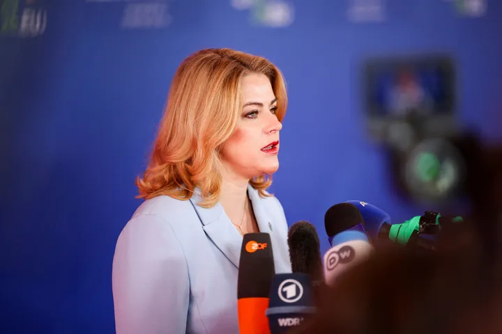 Политичка криза во Летонија: Премиерката Силина поднесе оставка