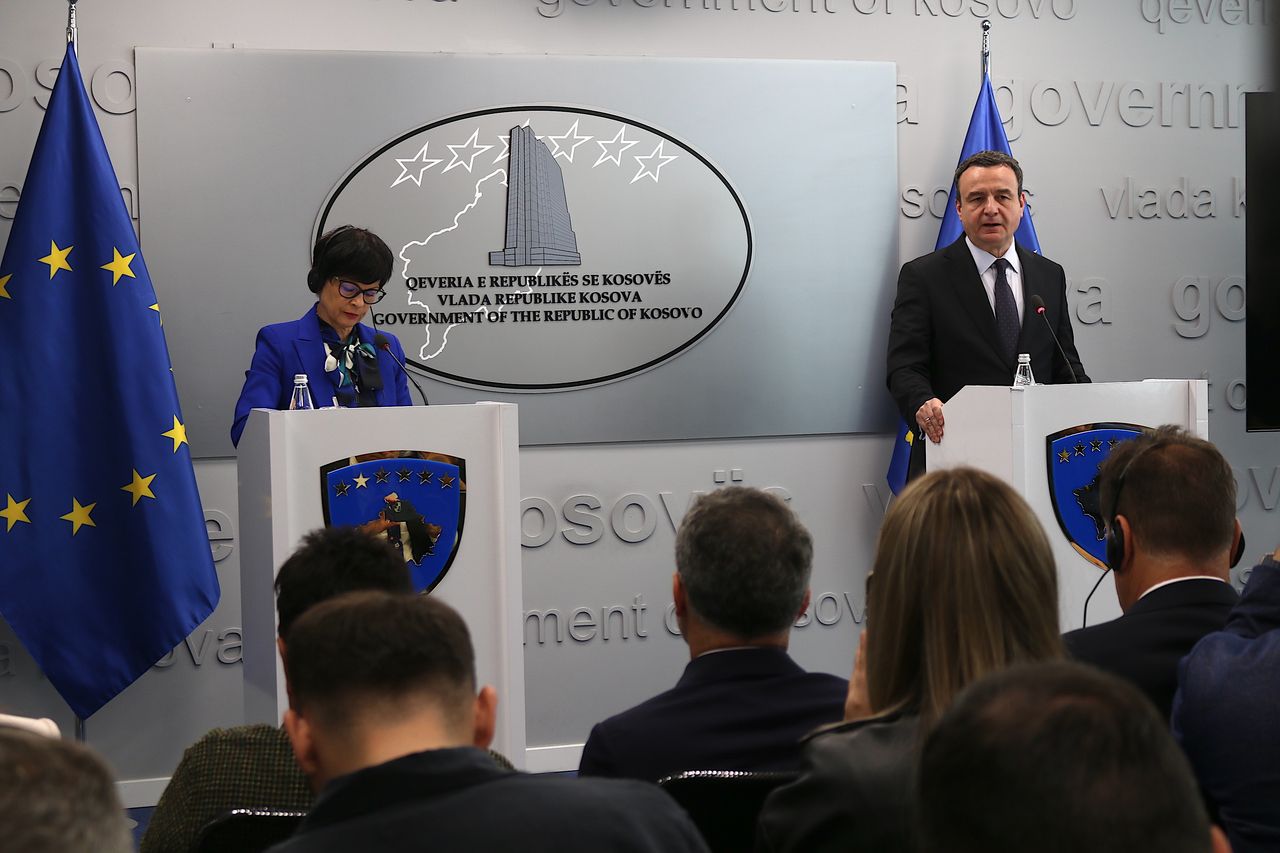 Kurti dhe Kos diskutojnë mbi integrimin e Kosovës dhe formimin e institucioneve të reja