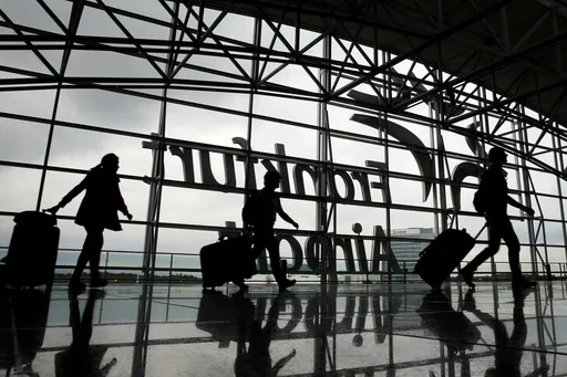 Trafiku në Aeroportin e Frankfurtit bie 11 për qind në prill pas grevave në Lufthansa