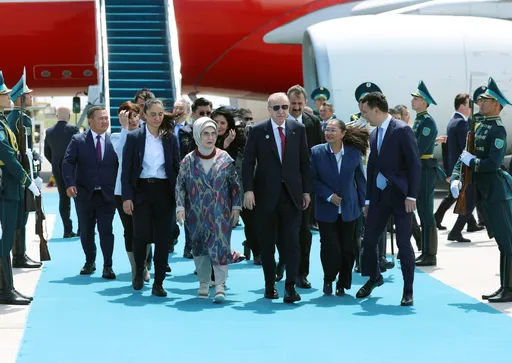 أردوغان يصل إلى مدينة تركستان الكازاخستانية للمشاركة في قمة غير رسمية لمنظمة الدول التركية