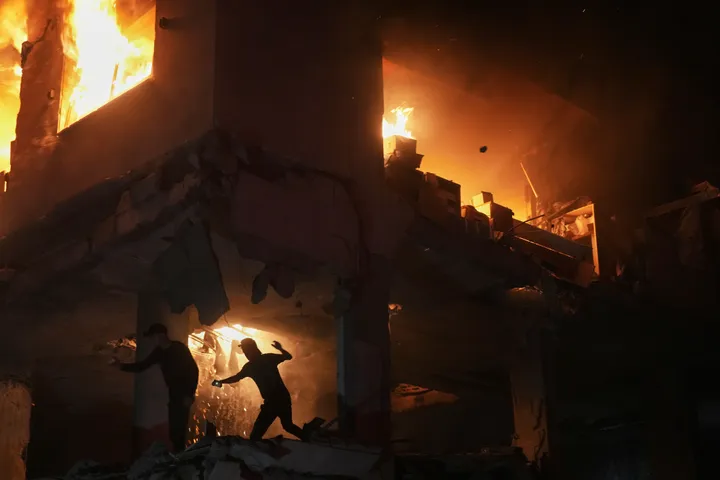 Israel kills 7, wounds over 45 others in Gaza in new ceasefire violation