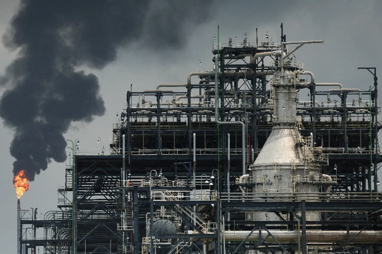 Nigeria Dangote Refinery jump pass America as dem ship jet fuel wey reach N757bn to Europe