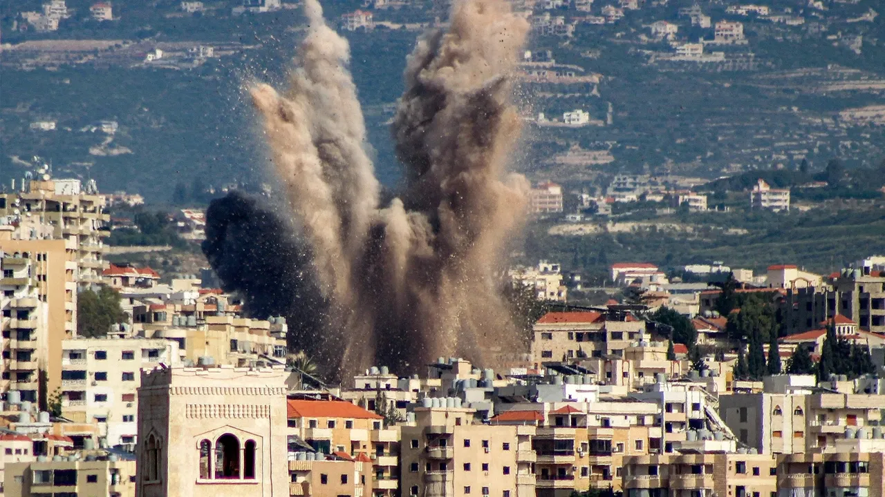 Liban: les frappes israéliennes s’intensifient malgré les discussions sous médiation américaine