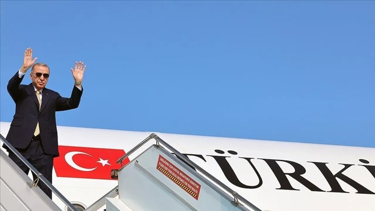 Presidente da Türkiye parte de Astana para Turquestão