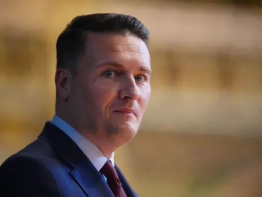Streeting demite-se e afirma que Starmer não tem capacidade para liderar o Partido Trabalhista