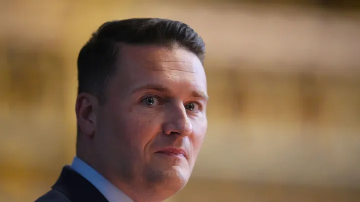 Streeting demite-se e afirma que Starmer não tem capacidade para liderar o Partido Trabalhista