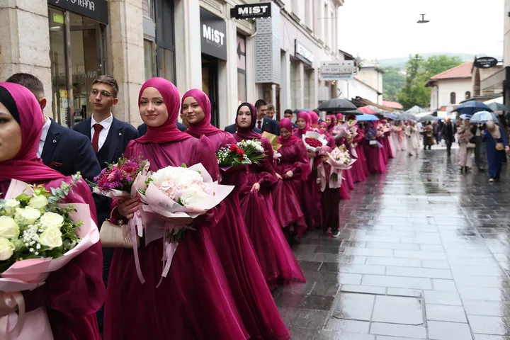 Gazi Husrev-begova medresa u Sarajevu ispratila 476. generaciju maturanata i 44. generaciju maturantica