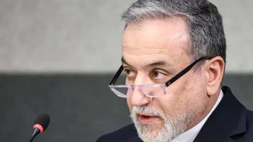 عراقچی درباره پیامدهای اقتصادی جنگ با ایران به آمریکا هشدار داد