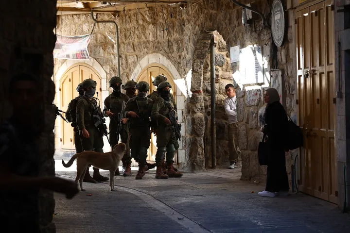 إصابات جراء اعتداءات إسرائيلية في الضفة.. ومستوطنون يعتدون على محلات بالقدس