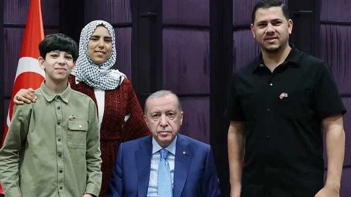 Erdogan hosts young Palestinian content creator in Istanbul