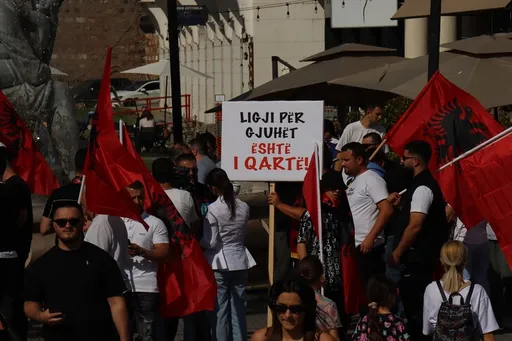 Studentët sërish në protestë në Shkup për provimin e jurisprudencës në gjuhën shqipe