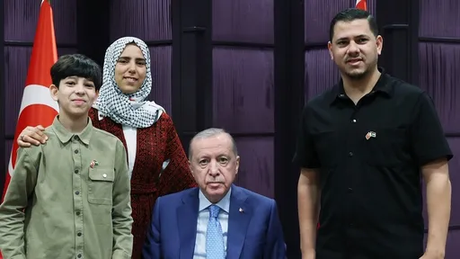 Erdogan u Istanbulu primio 11-godišnjeg dječaka iz Gaze Ramadana Abu Jazara