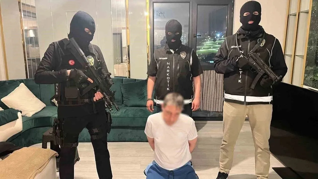 Nederlandse verdachte gezocht op basis van een ‘red notice’ aangehouden tijdens operatie in Istanbul