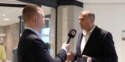 Klacht ingediend tegen uitspraken van politicus over ‘maximaal geweld’ tegen asielzoekers uit Gaza