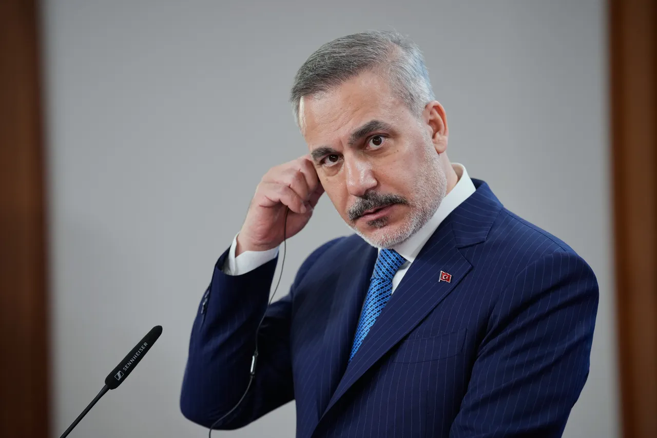 فيدان يبحث مع نظيريه القطري والأردني مستجدات المفاوضات بين واشنطن وطهران