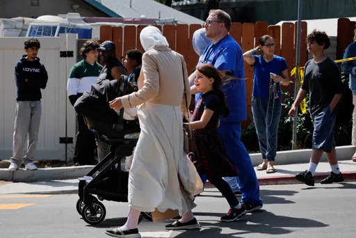Тројца убиени во Исламскиот центар во Сан Диего, застрелани и двајцата напаѓачи