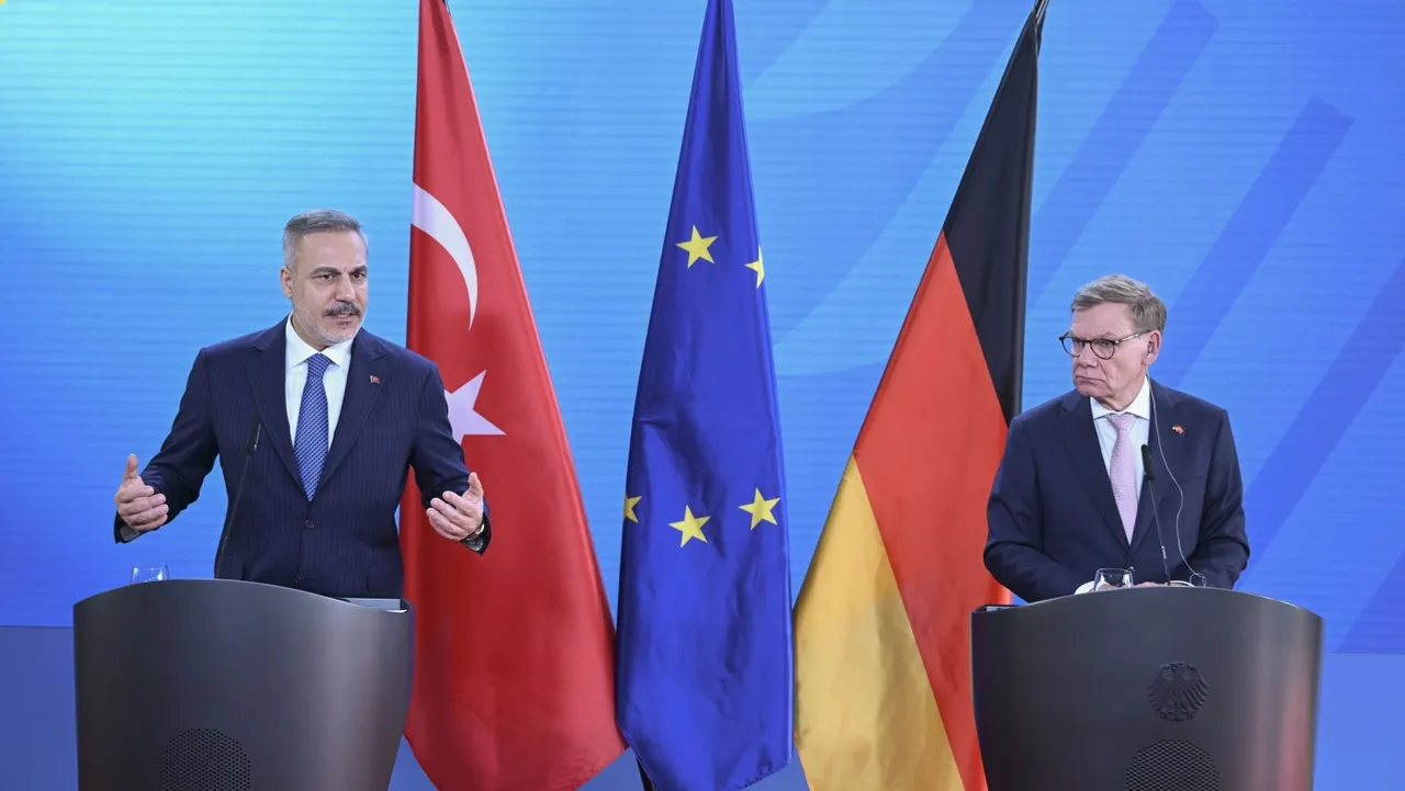 فيدان يدين الهجوم الإسرائيلي على أسطول الصمود ويدعو لضرورة تعميق التعاون بين تركيا وألمانيا