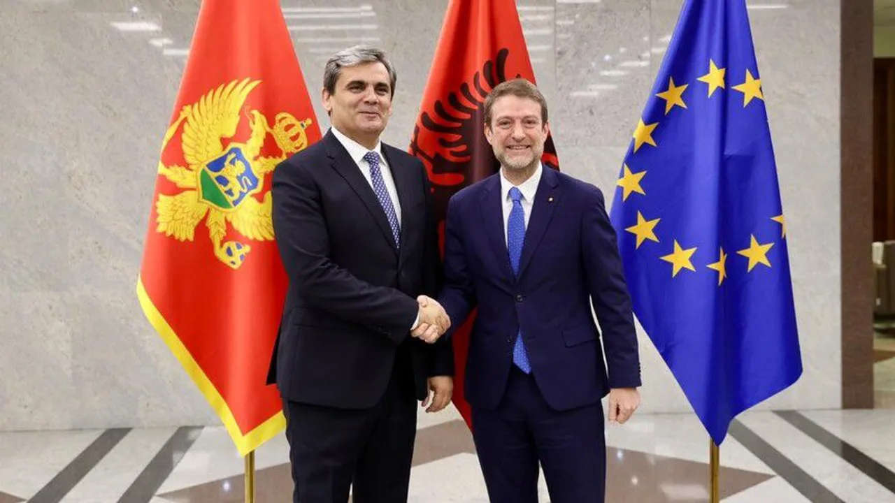 Hoxha: Shqipëria dhe Mali i Zi kanë ndërtuar një model të vërtetë të bashkëpunimit rajonal