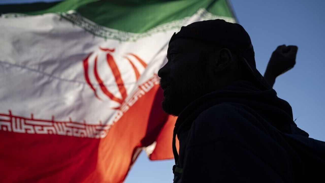Ushtria iraniane paralajmëron hapjen e  fronteve të reja  nëse sulmohet sërish