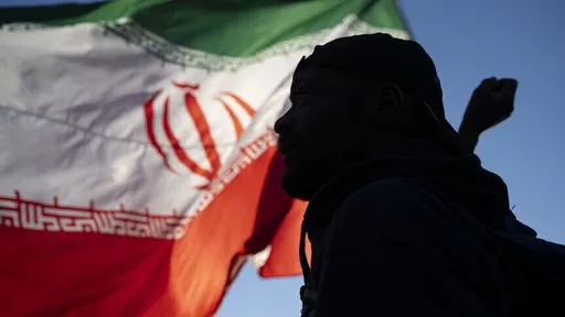 Ushtria iraniane paralajmëron hapjen e “fronteve të reja” nëse sulmohet sërish