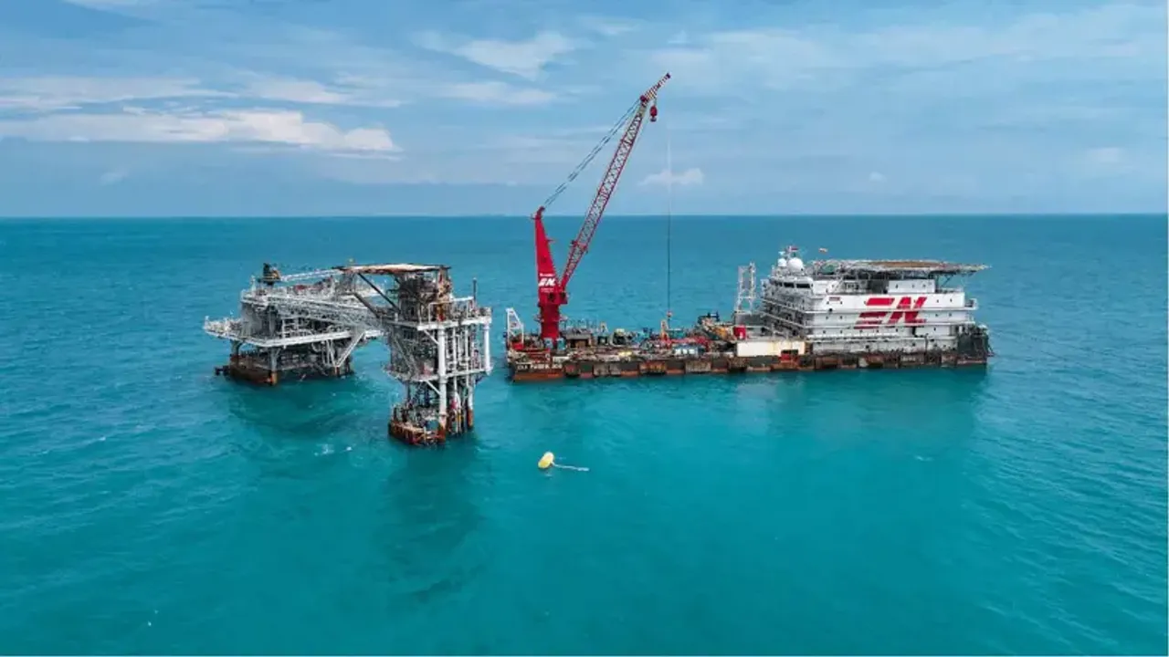 Produksi minyak Pertamina capai 1.321 BOPD di lepas pantai Jawa Barat