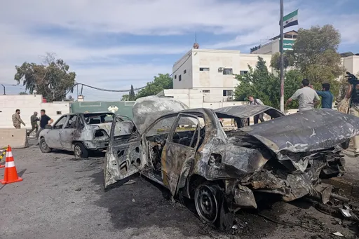 Сириски војник загина, неколкумина се повредени во бомбашки напад со автомобил во Дамаск