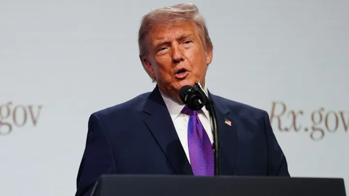 Trump afirma que “há uma boa possibilidade” de acordo nuclear com o Irão após o adiamento do ataque