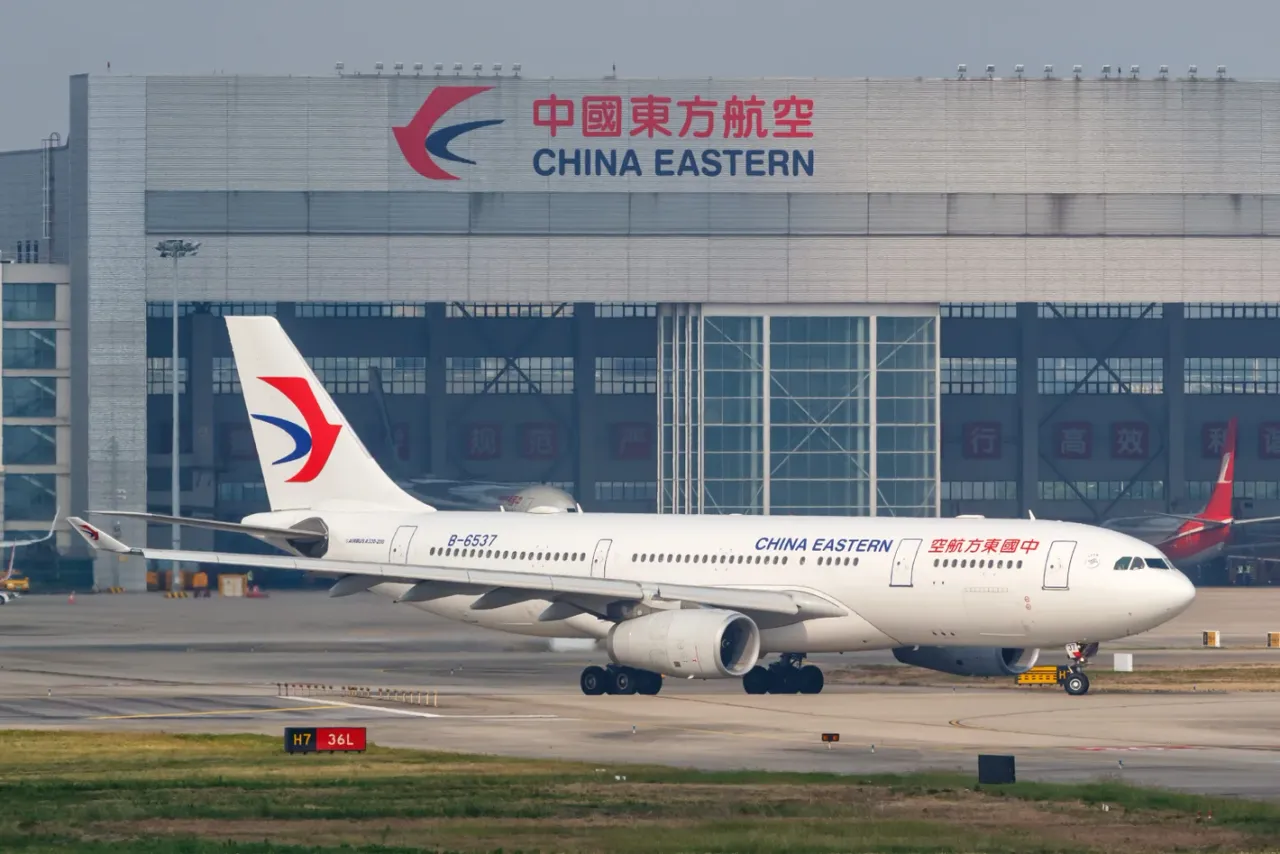 Avion China Eastern Airlinesa udario u putnički most na aerodromu u Šangaju