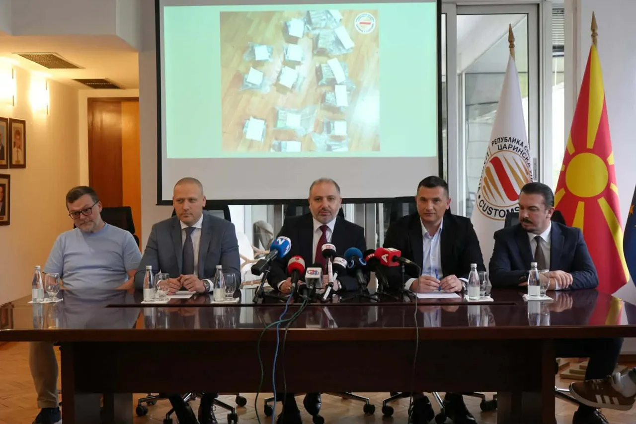 Dogana e Maqedonisë së Veriut konfiskon 500 mijë euro në pikën kufitare Tabanoc