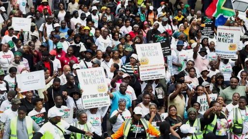 Hundreds of migrants in South Africa flee homes amid anti-immigrant protests
