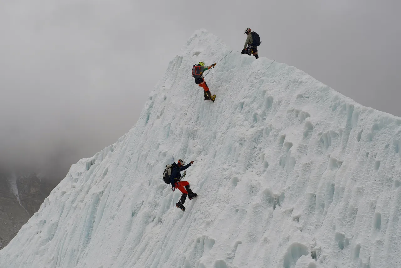 Zakia Ahmad becomes first Afghan woman to scale Mount Everest