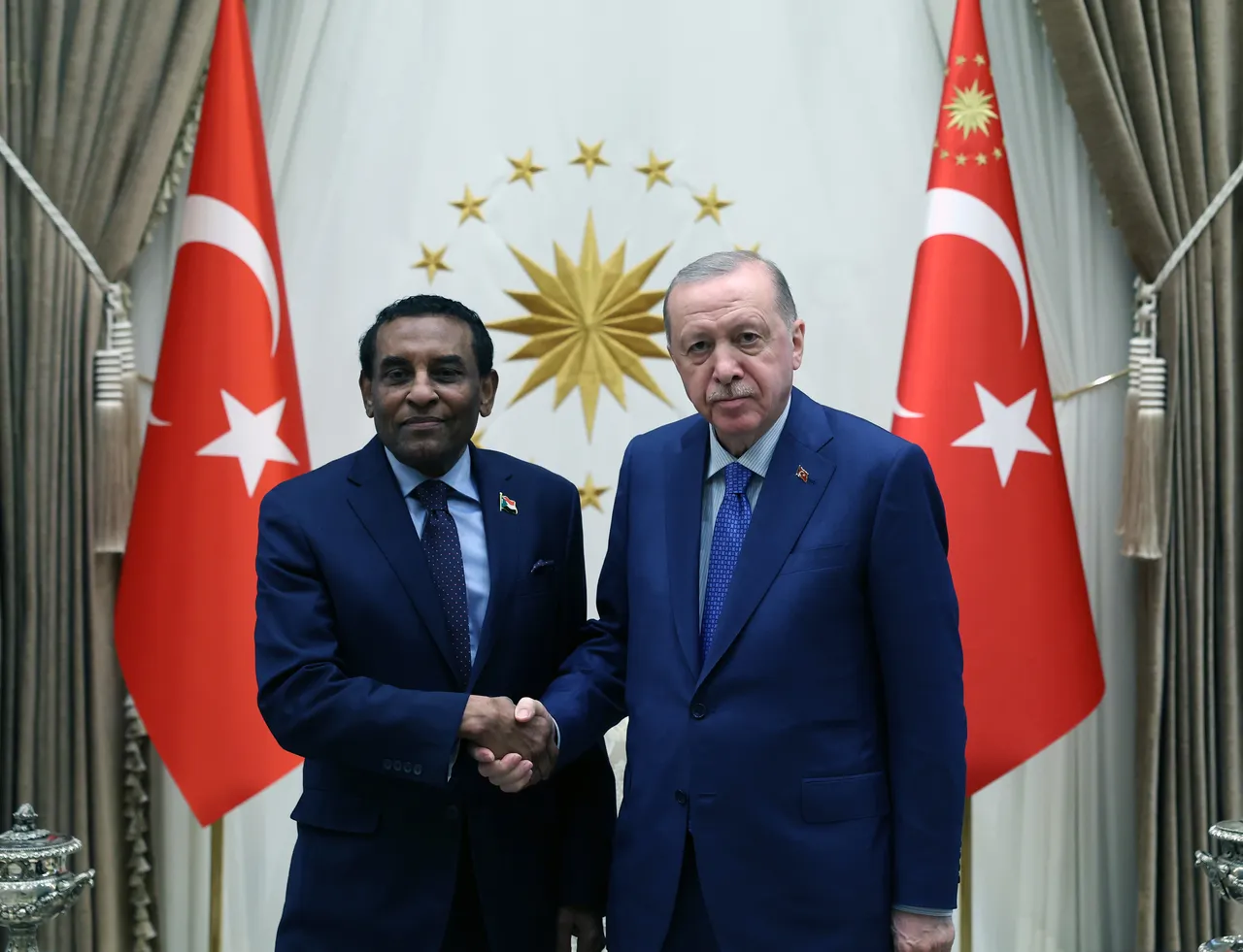 Türkiye's Erdogan reiterates support for Sudan sovereignty in talks with PM Idris