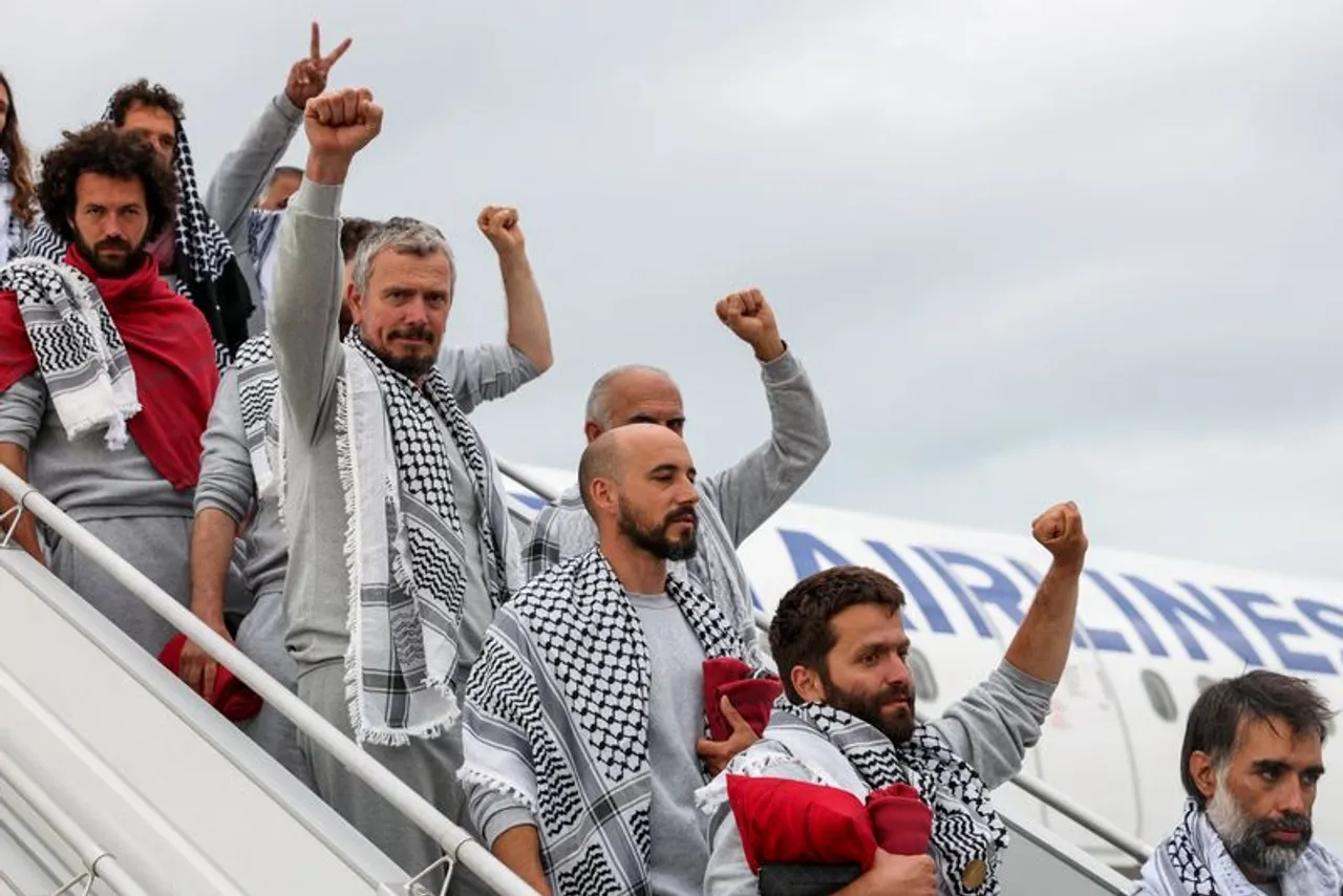 Privedeni aktivisti humanitarne Globalne flotile Sumud stigli u Istanbul