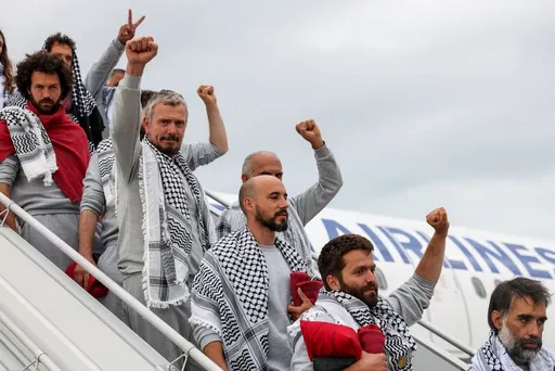 Privedeni aktivisti humanitarne Globalne flotile Sumud stigli u Istanbul