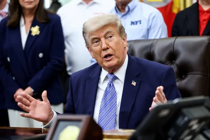 Трамп: САД ќе го преземат високо збогатениот ураниум на Иран