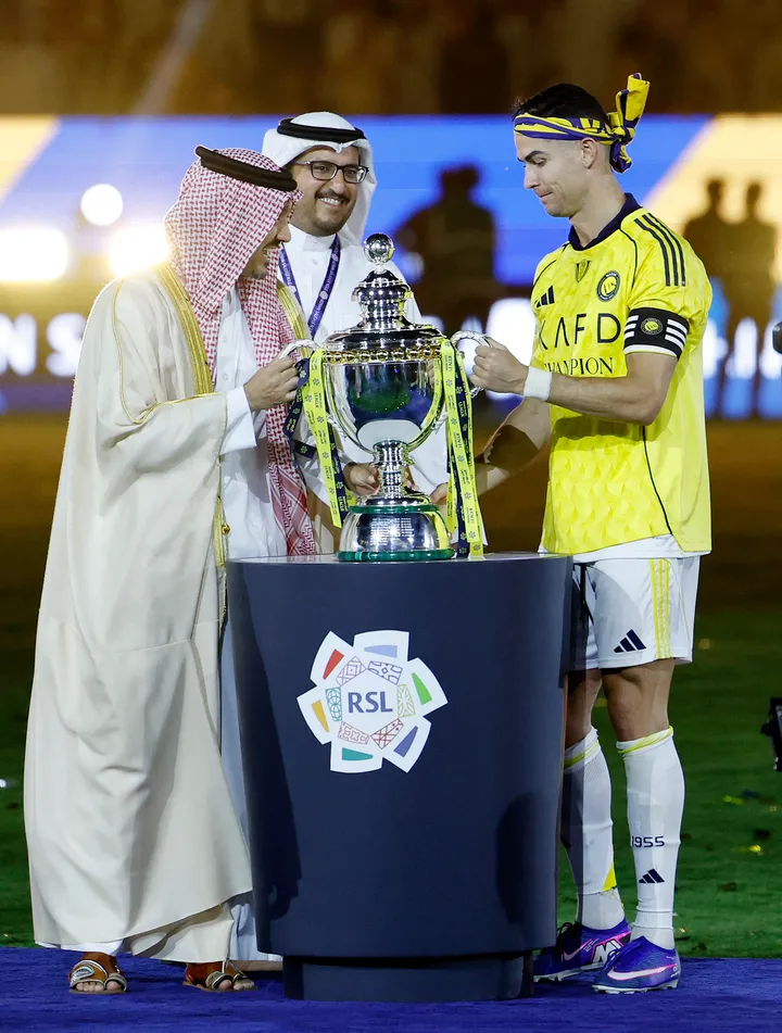 Saudi Pro League : Ronaldo signe un doublé, met fin à sa disette et offre le titre de champion