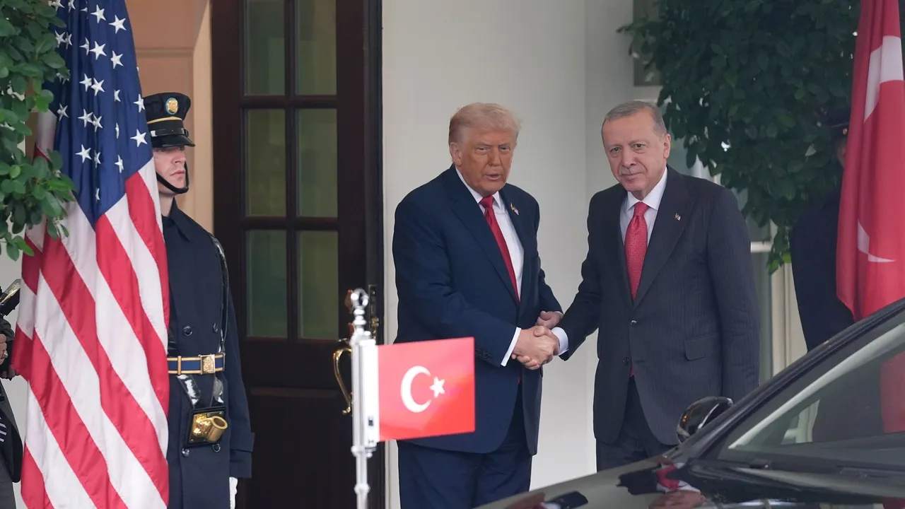 رئیسجمهور اردوغان در گفتوگو با ترامپ بر تداوم دیپلماسی میان ایران و آمریکا تأکید کرد