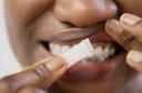 Génération piégée : comment les sachets de nicotine séduisent la jeunesse africaine