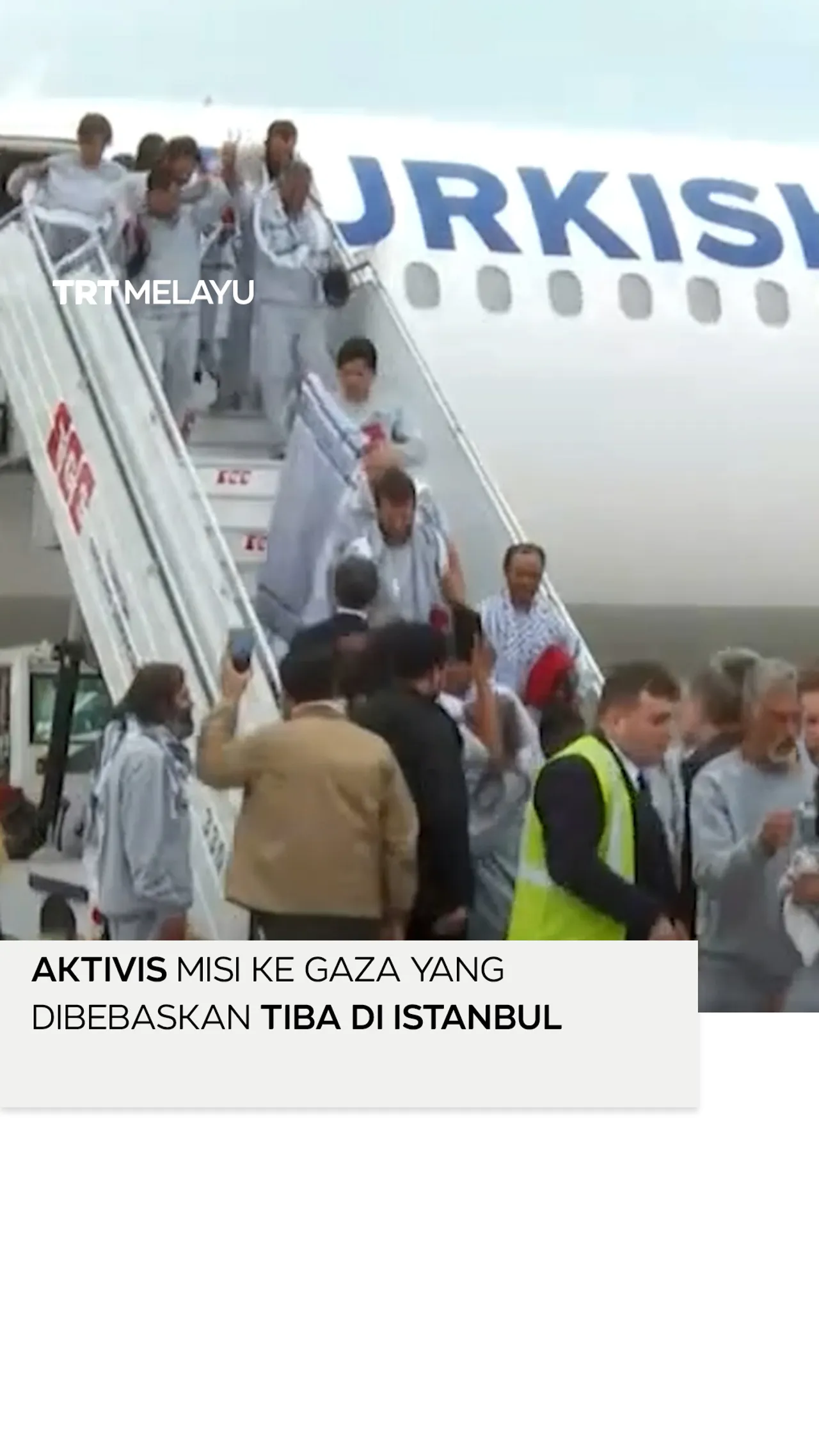 Aktivis Global Sumud Flotilla yang ditahan Israel tiba di Istanbul