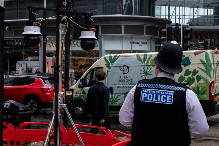 UK to roll out AI tool to detect adult migrants claiming to be children