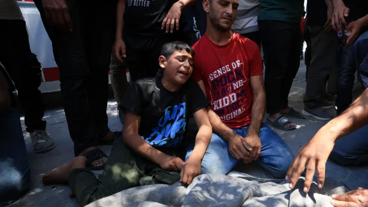 استشهاد 5 من عناصر الشرطة الفلسطينية وإصابة آخرين في هجمات لجيش الاحتلال الإسرائيلي على غزة