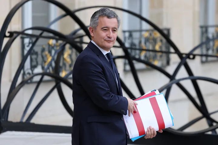Darmanin plaide pour une suspension de trois ans de l’immigration légale en France