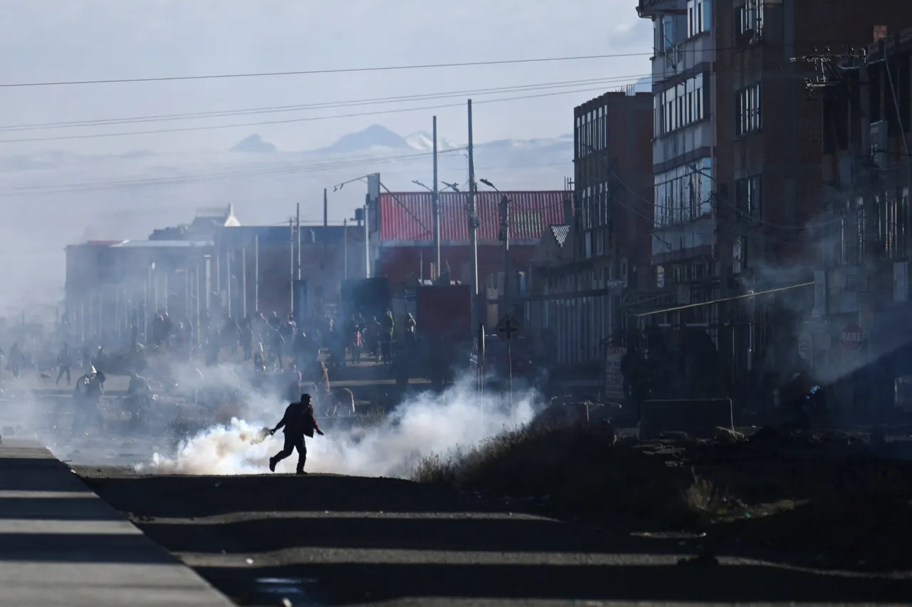 Bolivia remains in political turmoil as anti-government protests show no sign of easing