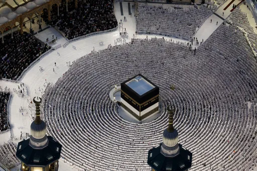 Nearly 2M Muslims expected to perform Hajj as pilgrimage begins in Mina