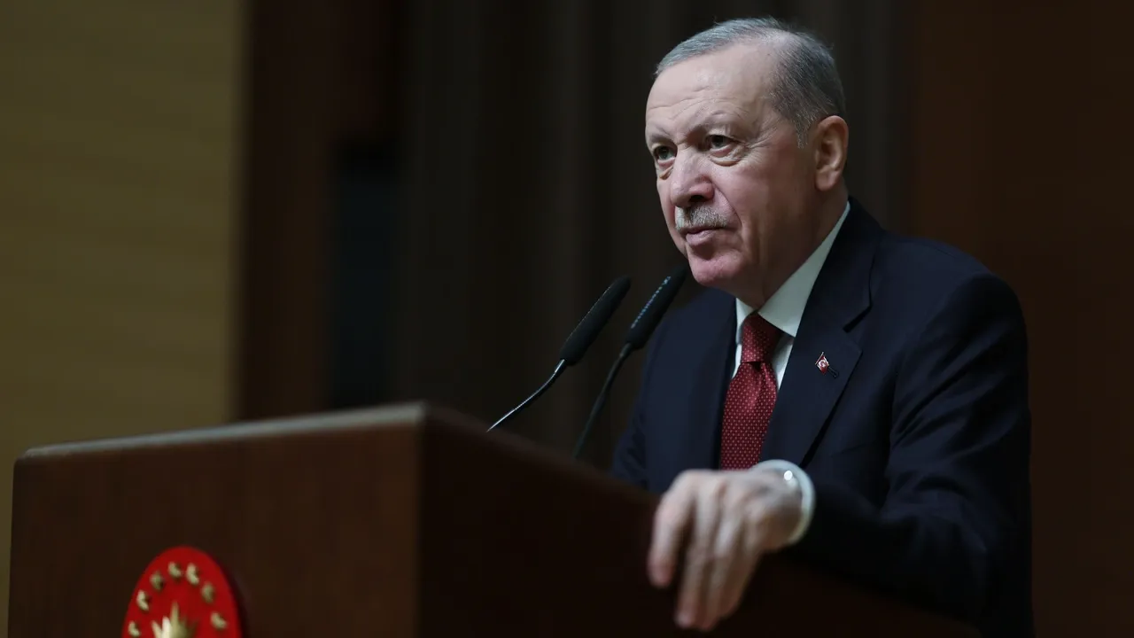 Ärdoğan wazifadaşları belän telekonferenśiya aşa küreşte