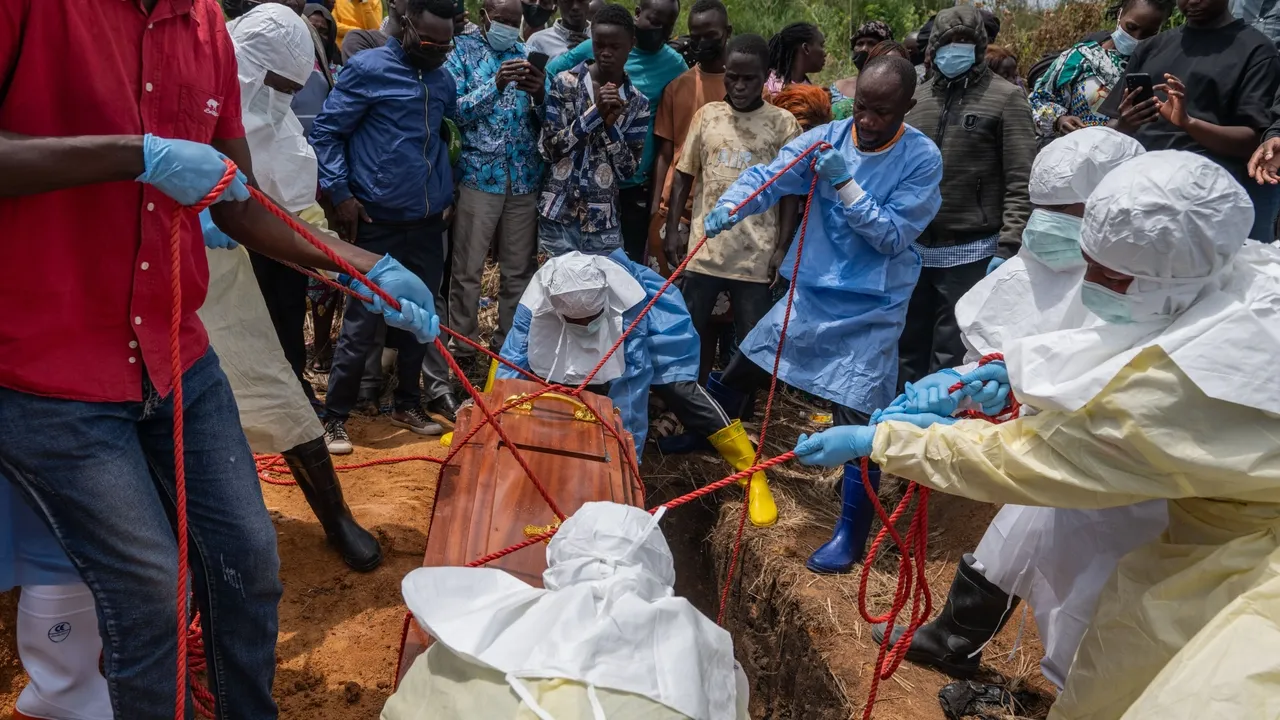 CDC África: Epidemia de Ébola ameaça dez países adicionais, lista inclui Angola