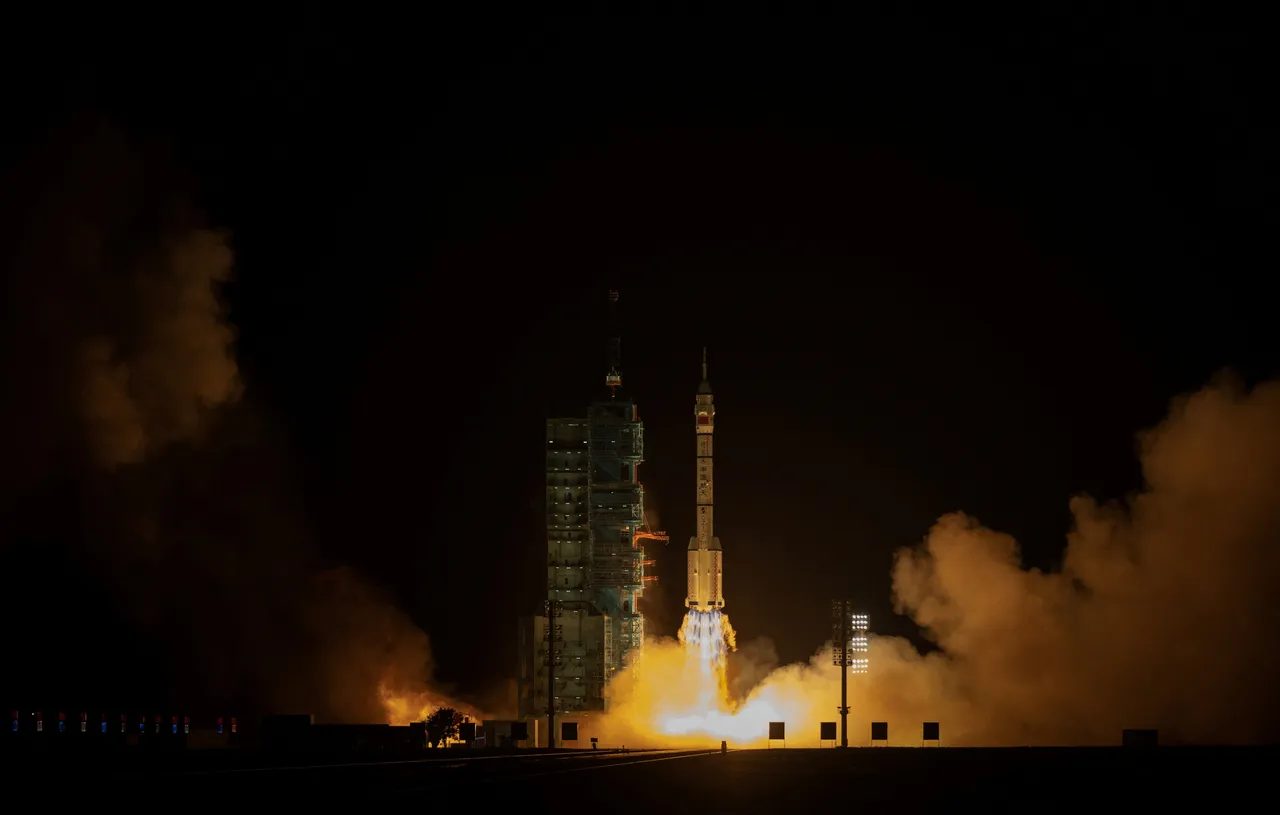 Kina lansirala misiju Shenzhou-23 s ljudskom posadom i jednogodišnjim eksperimentom u svemiru
