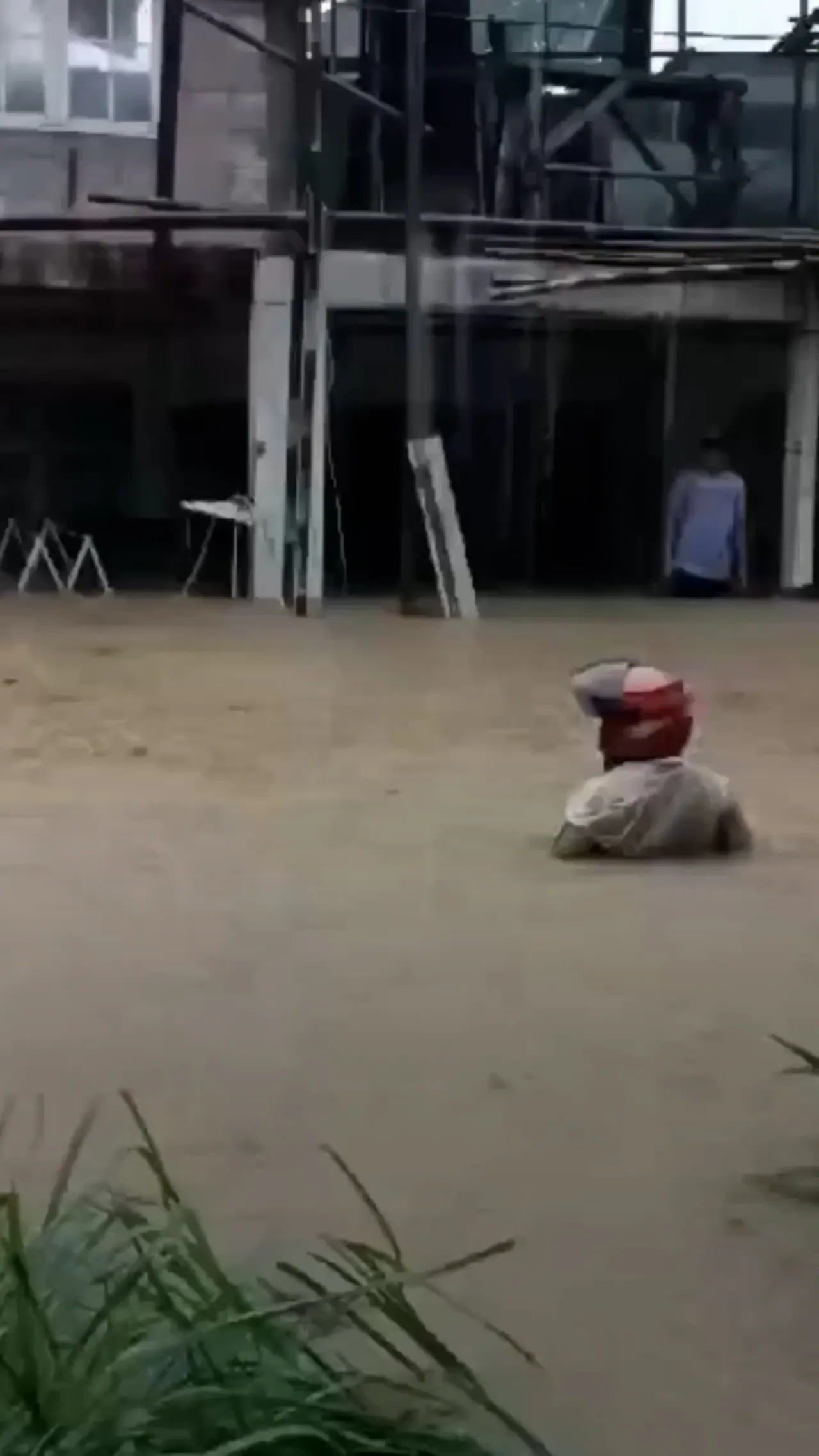 Banjir akibat meluapnya Sungai Cijayanti rendam ratusan rumah di Bogor