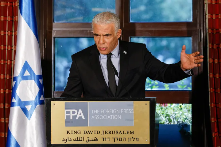 הקריאה הפומבית של לפיד לאיזנקוט: "בוא, הצטרף אלינו כדי לנצח"